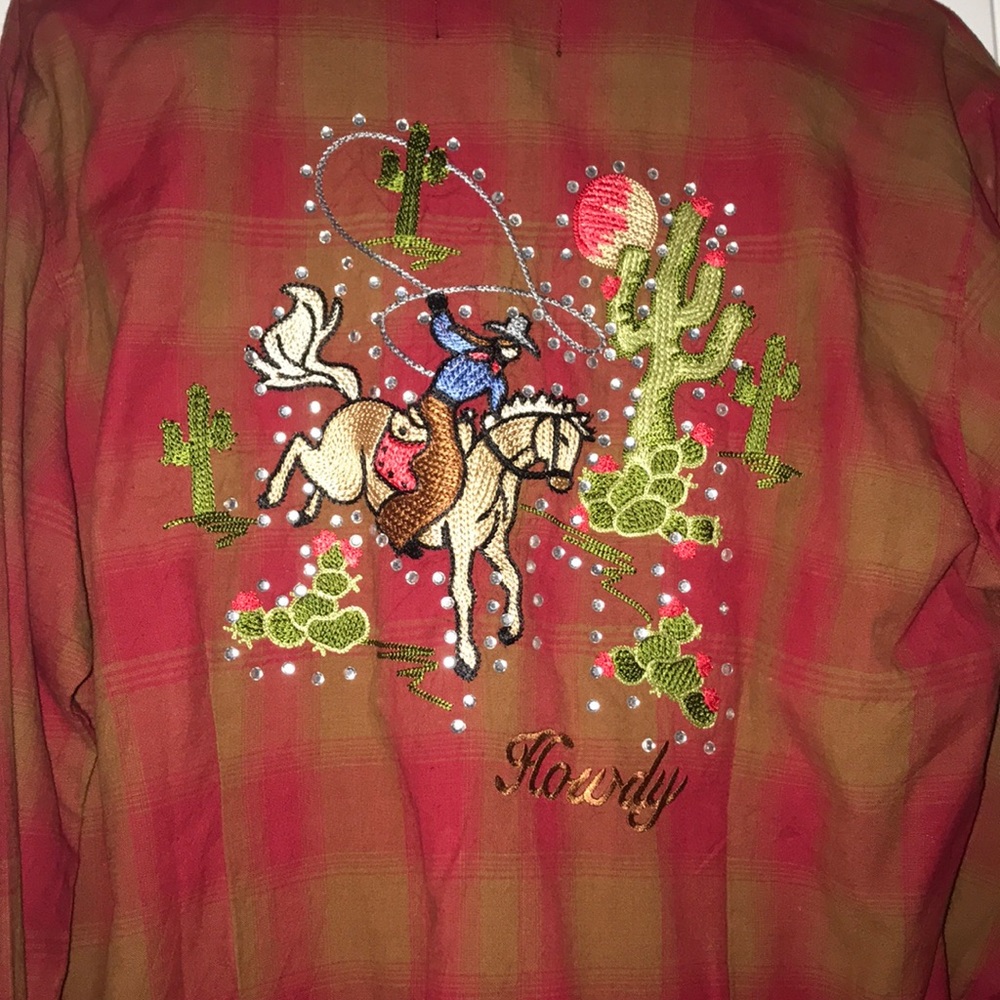 “Howdy” Women’s M Western Long Sleeve Flannel